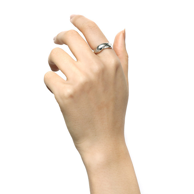 body ring 02 着用写真