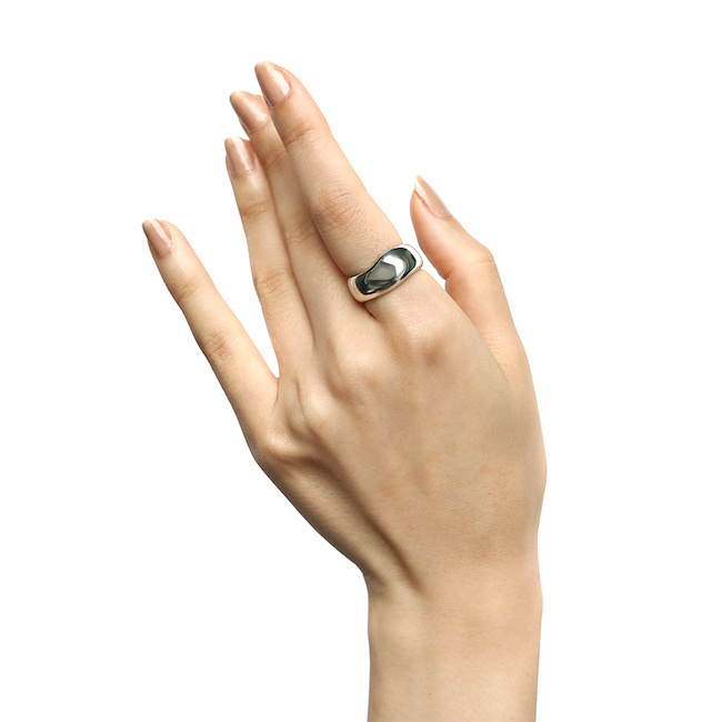 body ring 02 着用写真